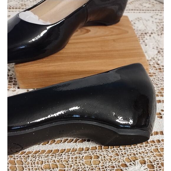 NWOT UNISA Black Man-Made Shiny Square Toe Flat Dress Shoes Size 7 1/2 M - Picture 5 of 6